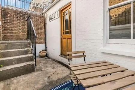 Brighton Courtyard Boutique 아파트